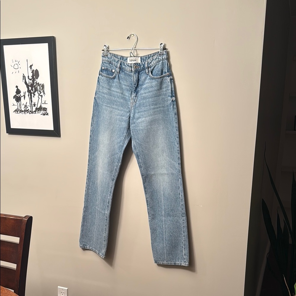 Dynamite High Wasited Light Blue Straight-Leg Jeans